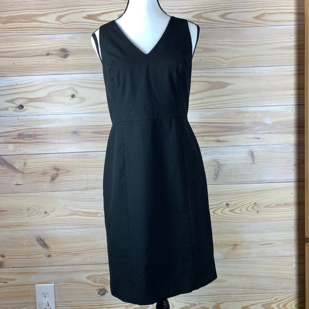 Ann Taylor Sheath Dress Womens 6P Black V-Neck Sleeveless Tailored LBD Office